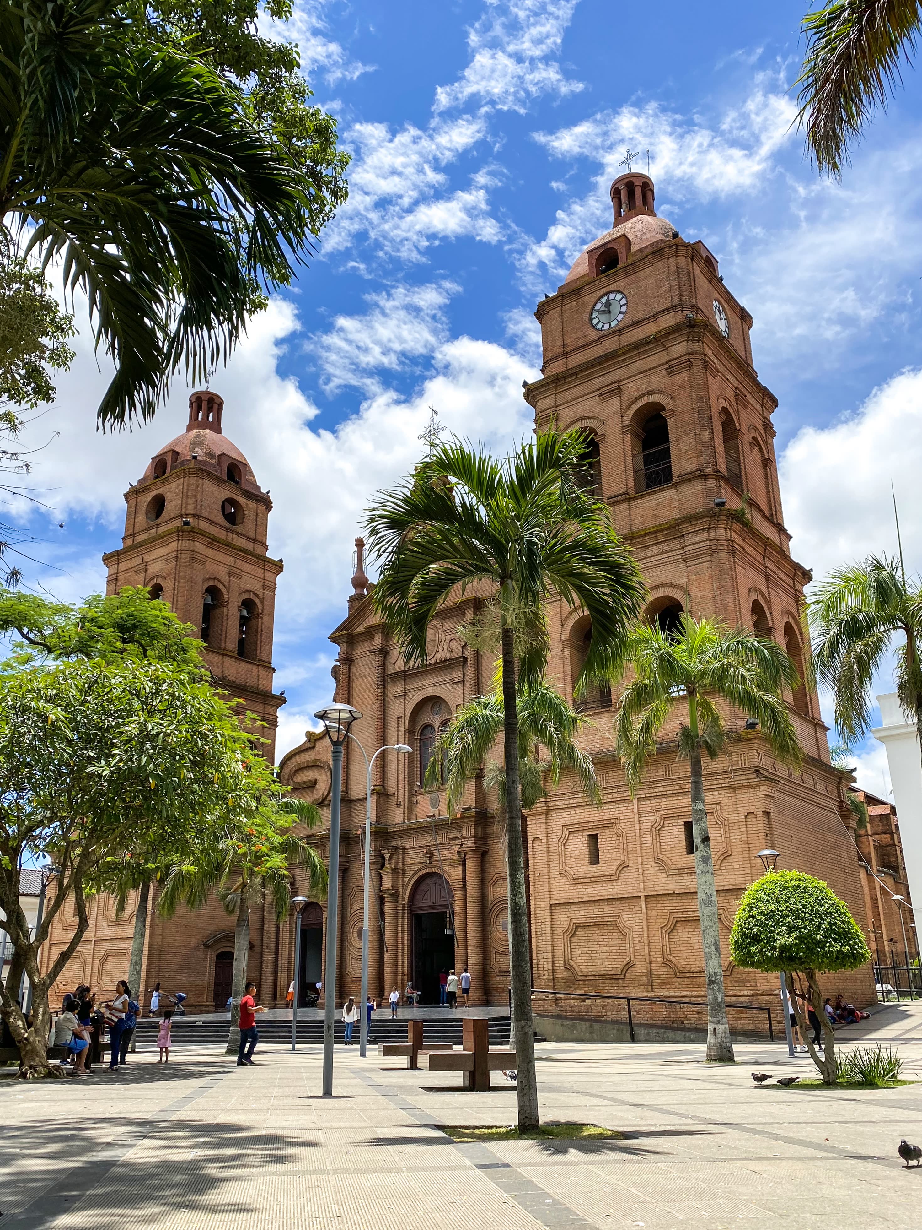 Santa Cruz de la Sierra, Plaza 24 de Septiempre, La Catedral